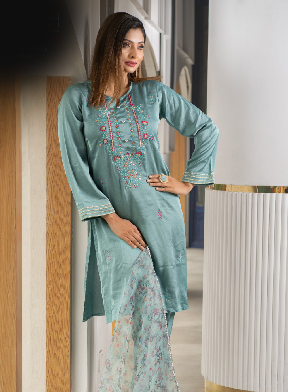 261 - Blue Green Ladies 3PCS