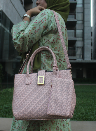 924 - Handbags/ Shoulder bag With Long Belt