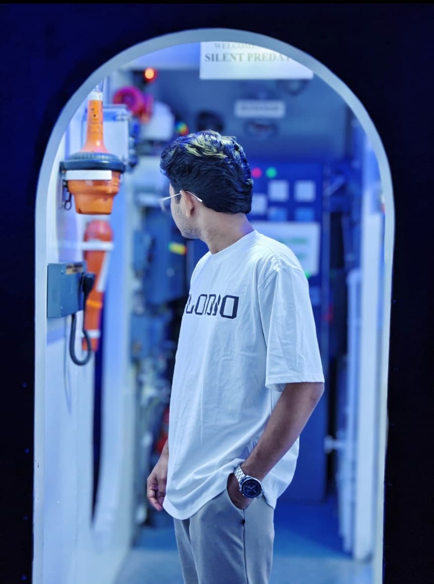 1184 - CLODIO LIMITED EDITION PREMIUM T-SHIRT