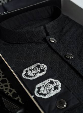 1253 - BLACK CHIKANKARI