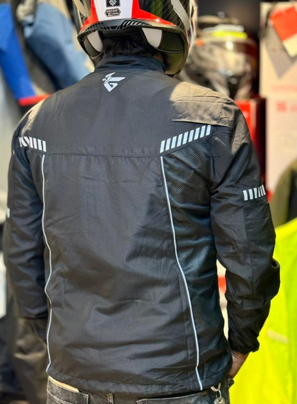 1730 - NG Windbreaker Black