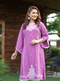 2003 - Ladies Kurti Style No: LES 18010