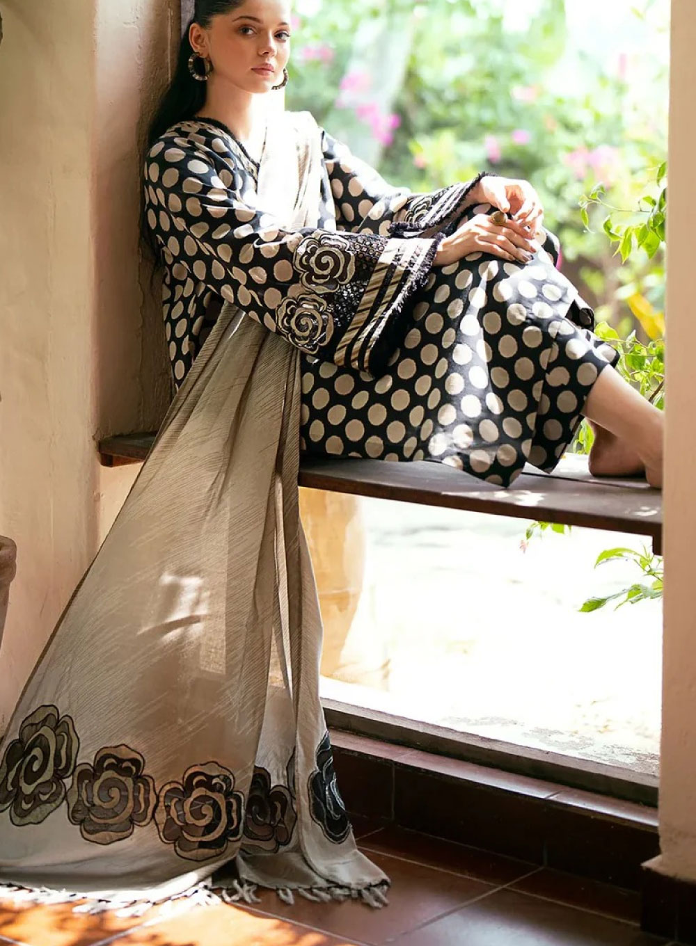 2154 - Nazrah Salwar Kameez (Gray & Black)
