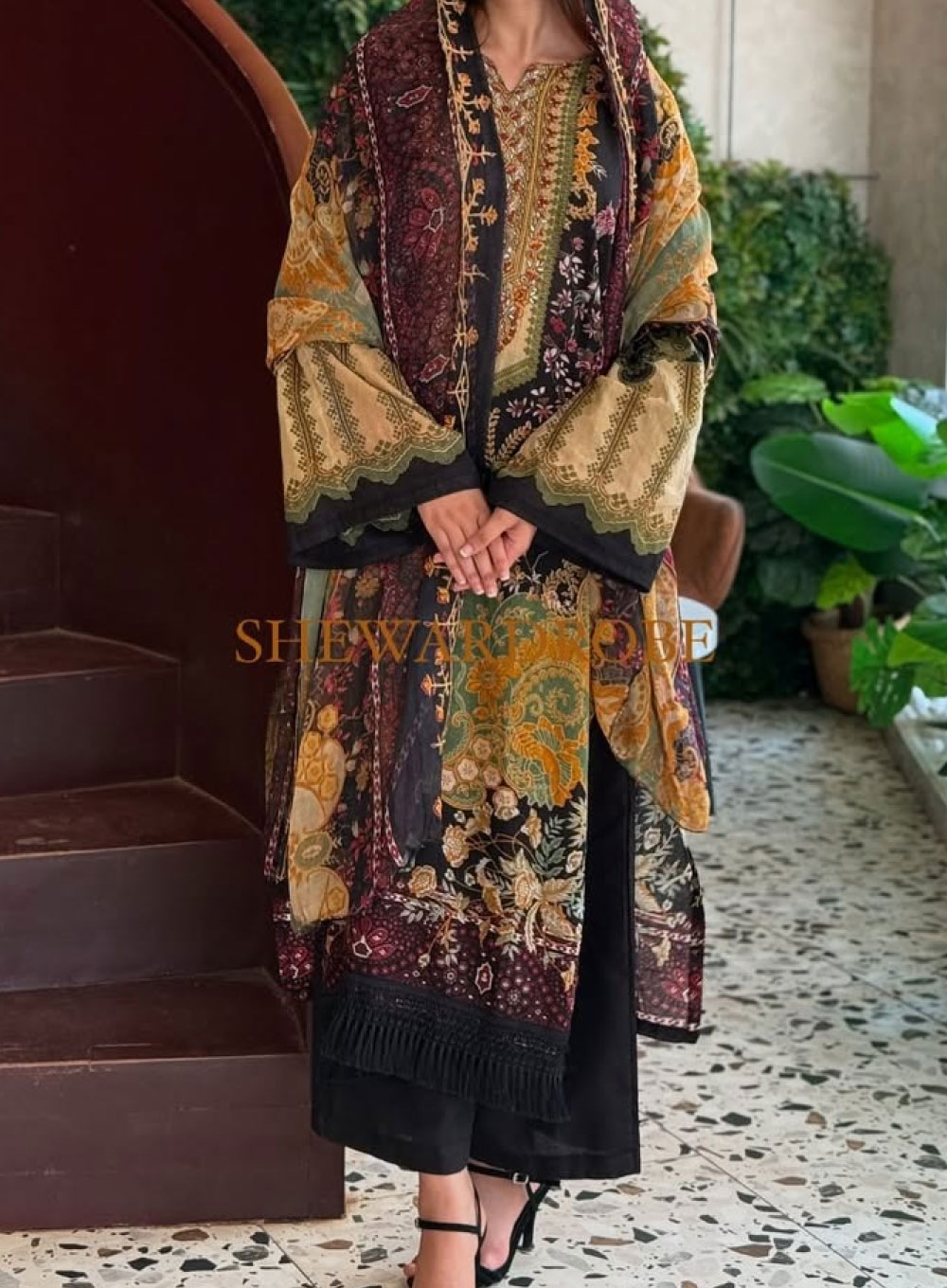 2156 - Muntahaa's Salwar Kameez (Multicolor)