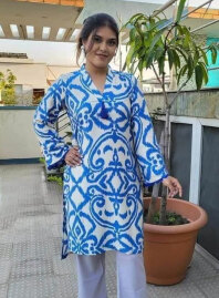 2262 - Celebrealla Kurti - White & Blue