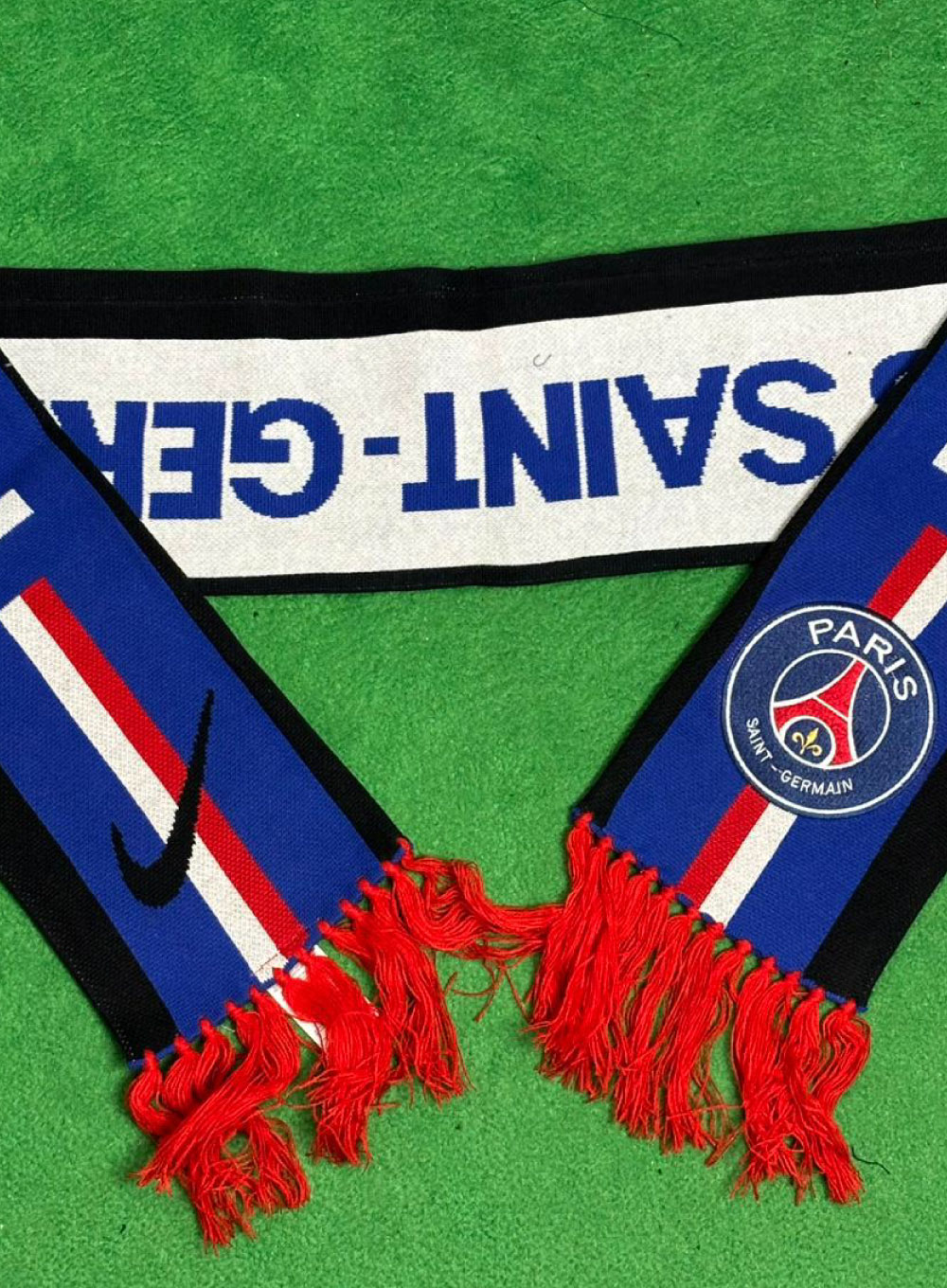 2478 - PSG Premium Supporters Scarf Mufflers