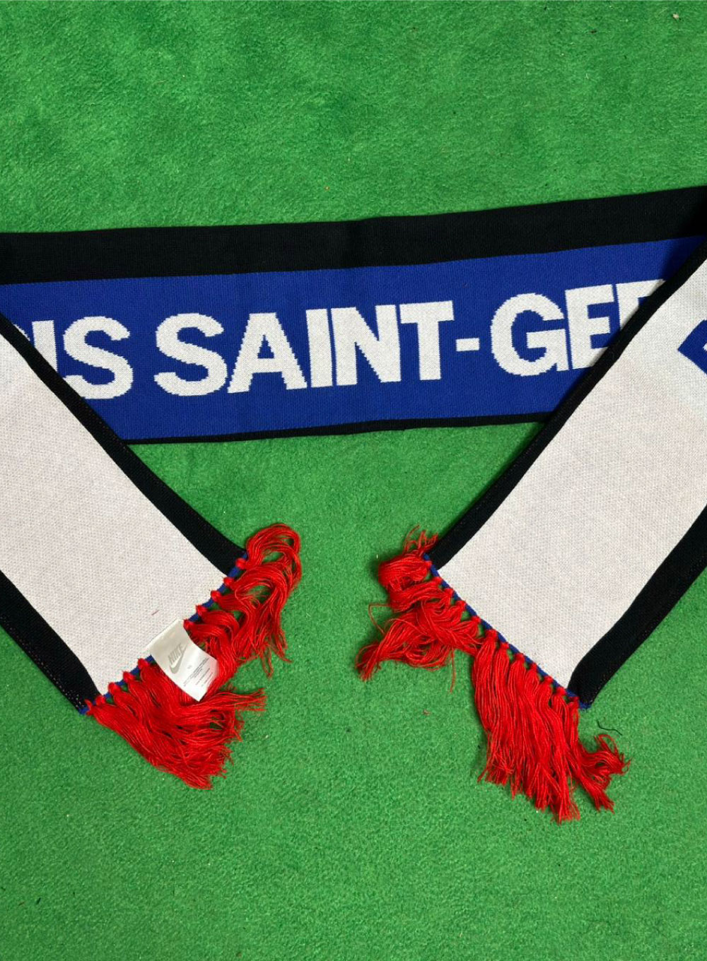 2478 - PSG Premium Supporters Scarf Mufflers